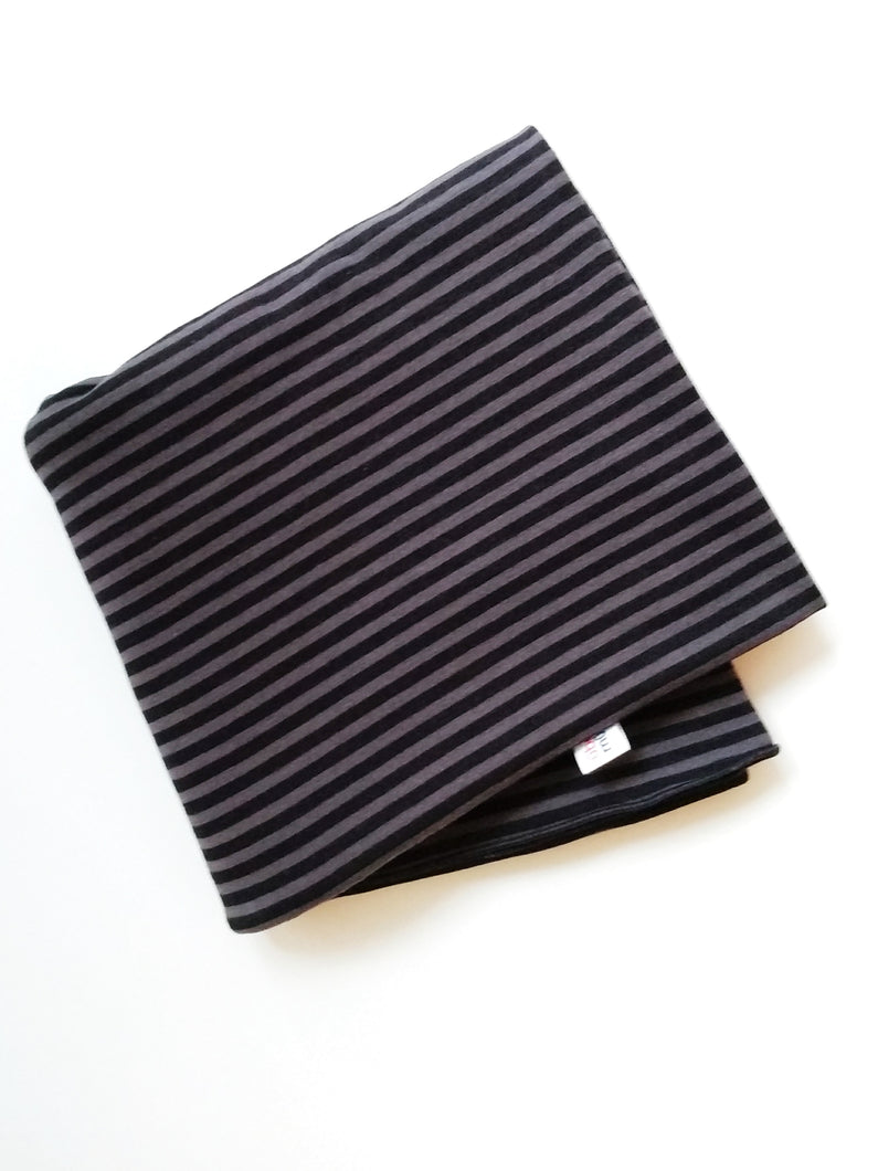 Black and Slate Nursing Poncho （Petite only)