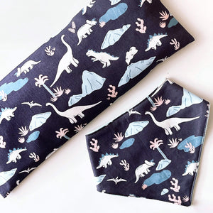 Dinos on Navy Set (Beansprout Husk Pillow+Bib)